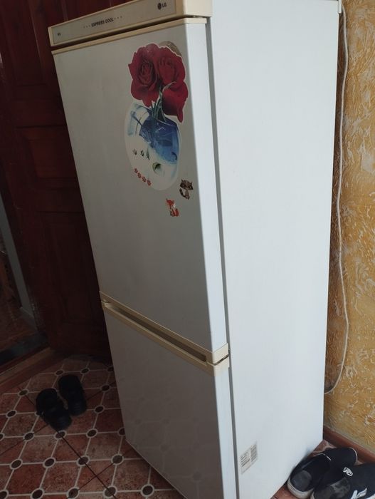 Продается Холодильник