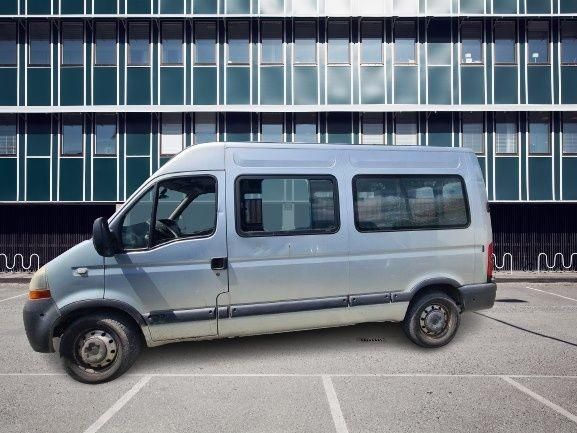 DEZMEMBREZ Nissan Interstar