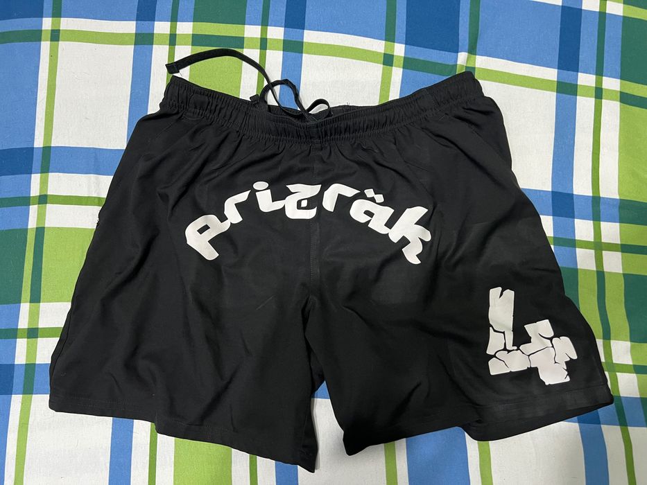 Prizrak къси гащи