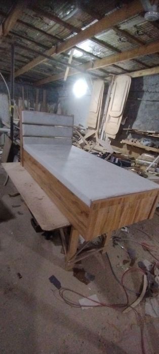 Lamenatli kravatlarimiz 90x2.0 metr ustki qismi 7 li paralom  qoplanga