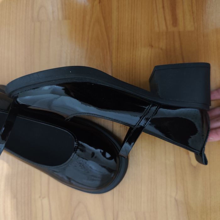 черные туфли 39 размера