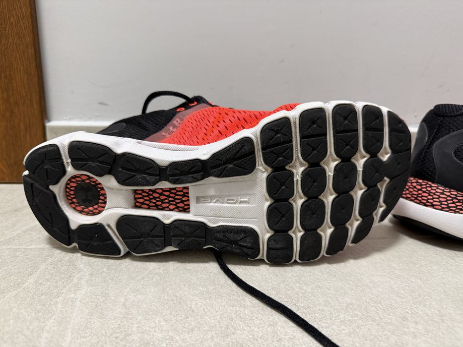 Маратонки Under Armour - HOVR INFINITE