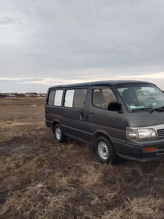 Toyota HiAce минивэн 93 года