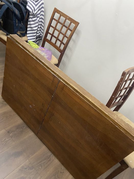 Продам стол и стулья