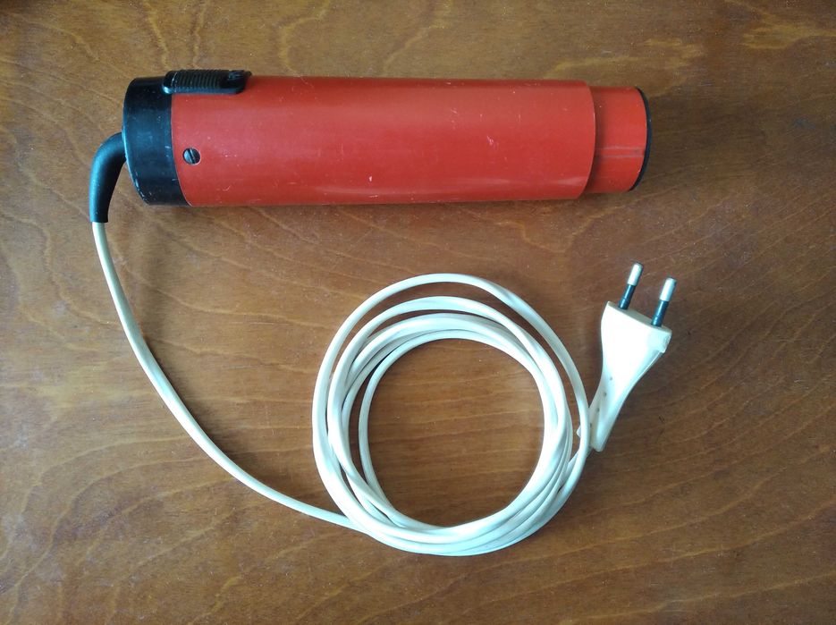 Маленький фен (200W).