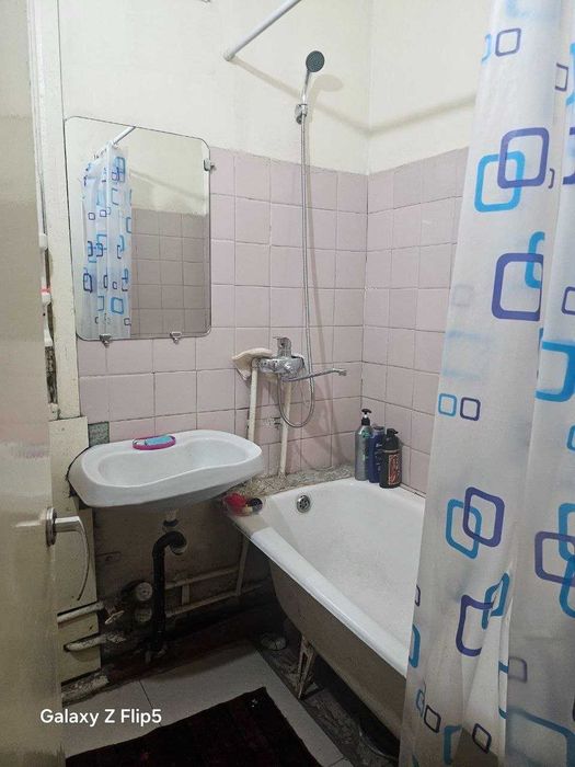 Sotiladi Srochna Kvartira 2 xona