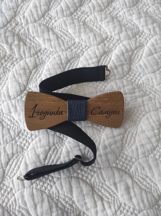 Тематична дървена папийонка