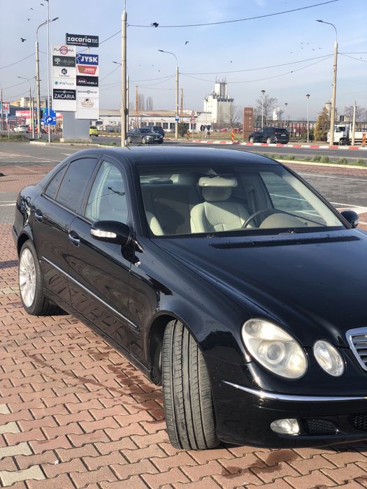 Proprietar vând Mercedes E220 Elegance 2.2 CDi 150CP 2004 Jante 18