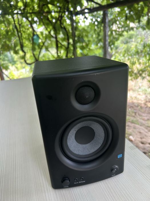 Boxe (monitoare studio) și interfata audio