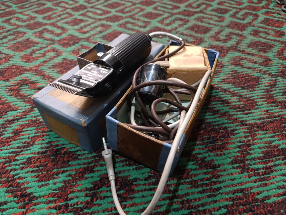 Машина для стрижки волос.( Производство СССР).