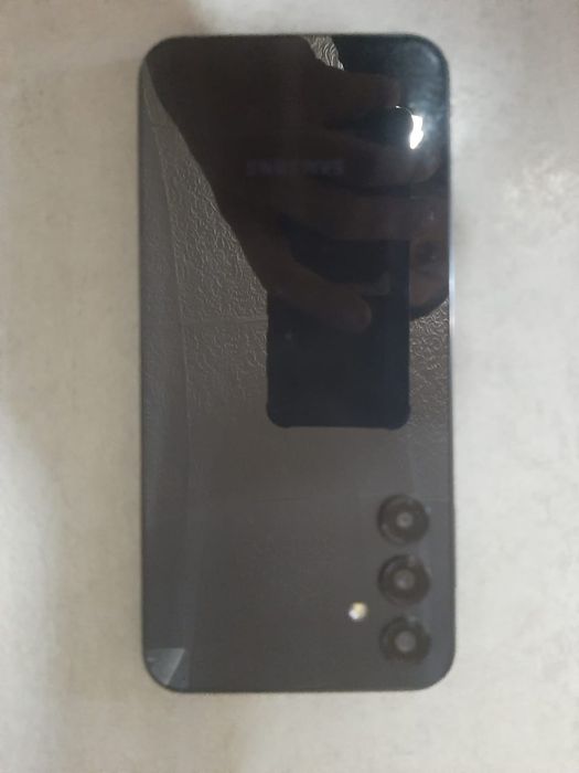 продам срочно  Samsung A24