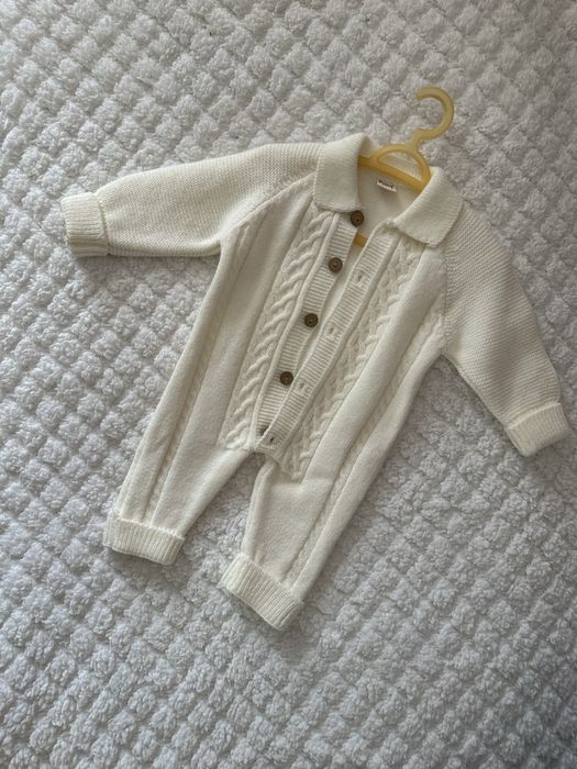 Теплый комбез и 2 костюма