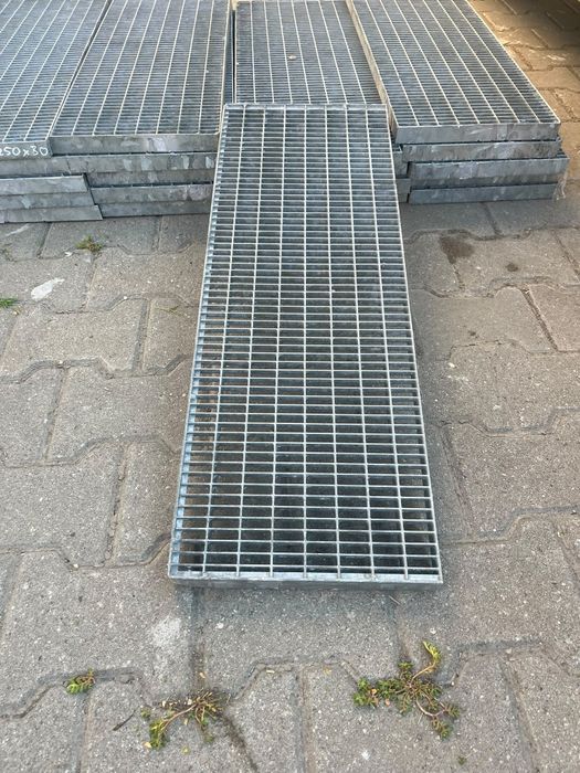 Trepte zincate galvanizate