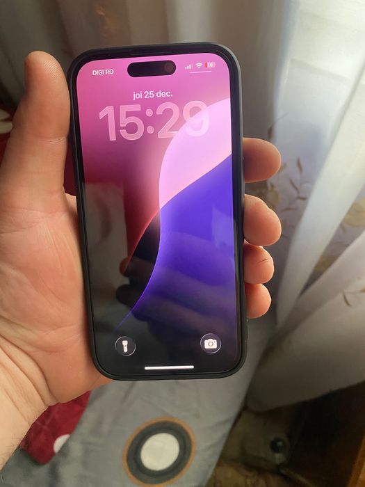 iPhone 16 de vânzare