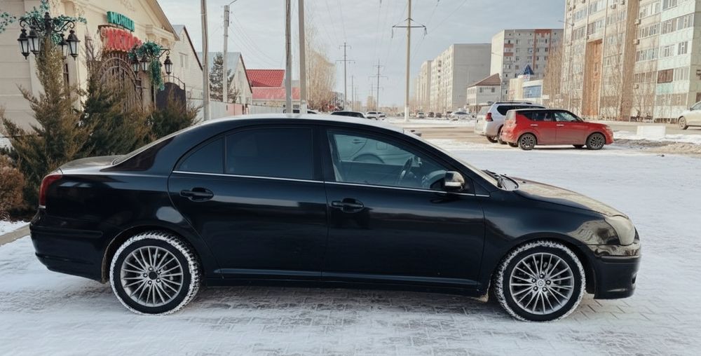 Toyota Avensis 2007 автомат  газ-бензин
