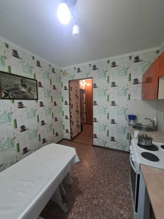 Продам 2х комн кв на 8мкр