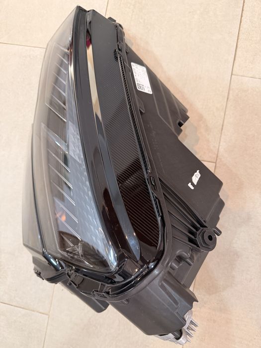 Far original stanga Skoda Karoq full led 2021-2024