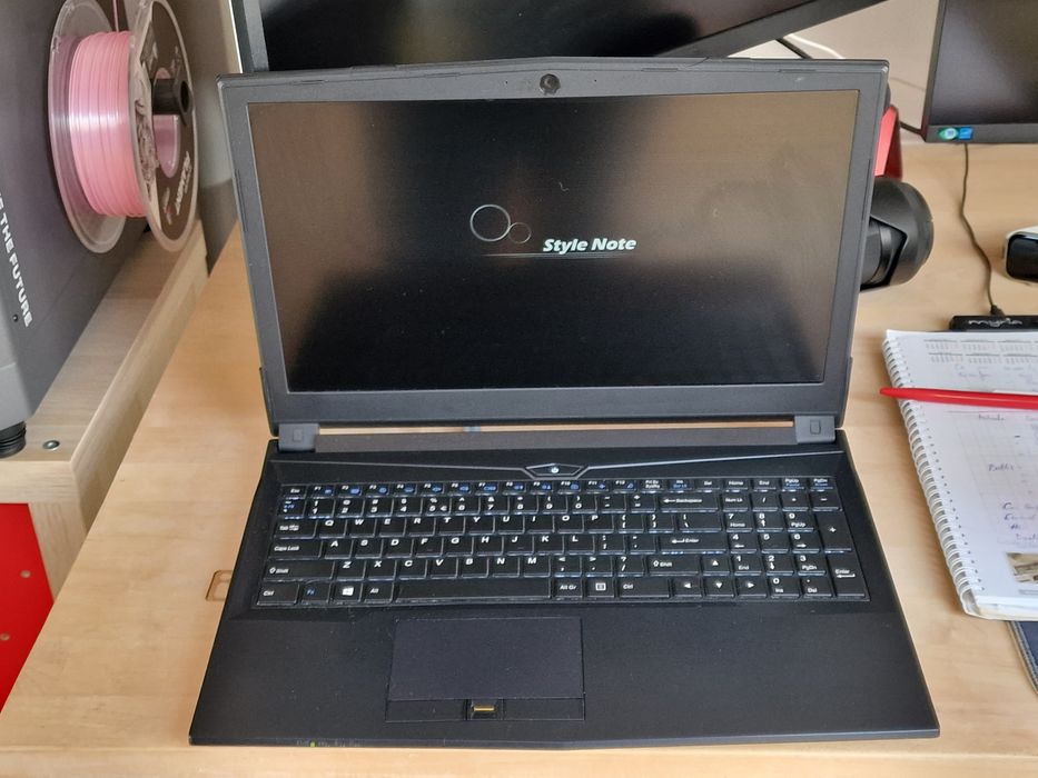 Asus rog 15.6" i7 FullHd IPS