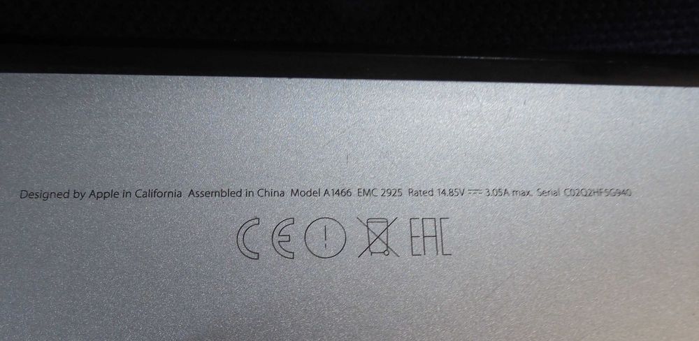 Vand laptop MacBook Air 2015 display 13,3 inch