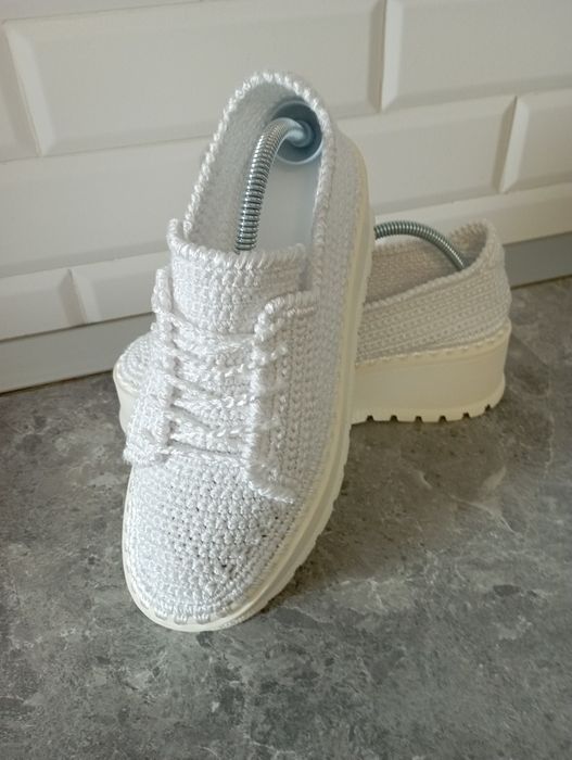 Teniși croșetați disponibili (39)