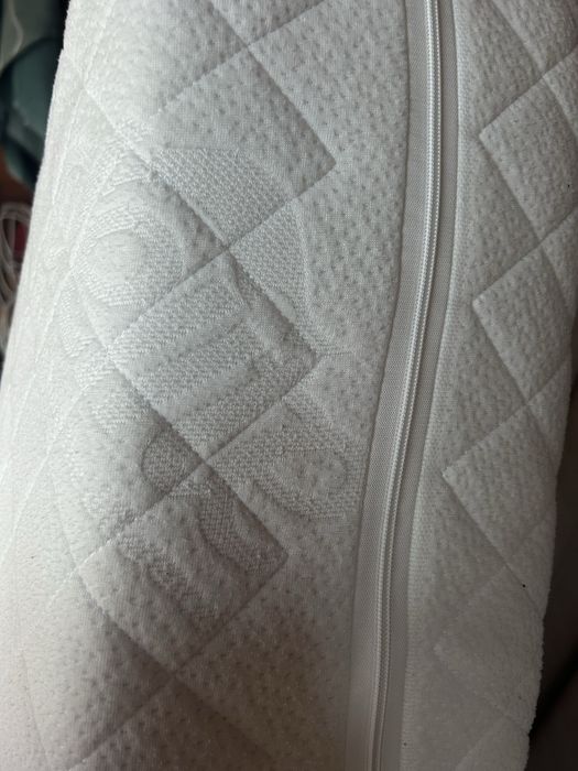 Saltea 160x200 si 180x200 stare buna , groasa calitativa