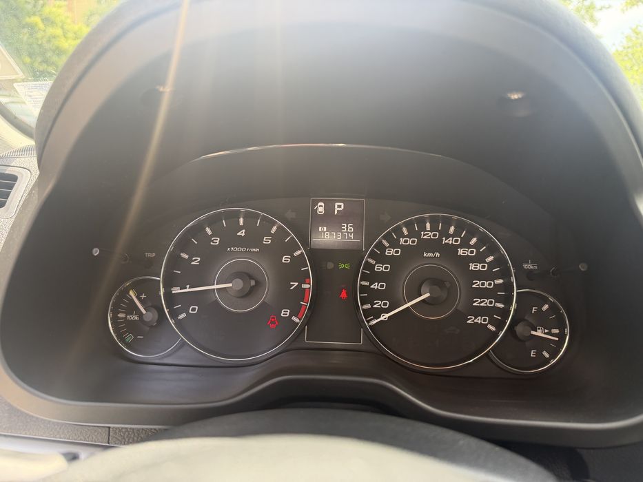 subaru legacy 2.0i, бензин, 4х4, автомат, 2012г