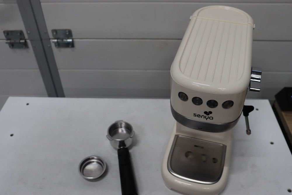 Кафемашина Senya Tasty 20 бара, кафе машина за еспресо и капучино 1300 W, термоблок, разпенител за мляко, автоматично изключване