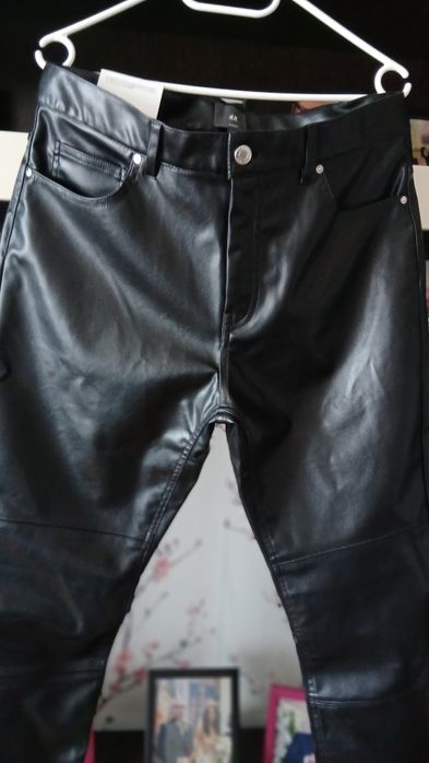 Pantaloni din piele pentru dame
