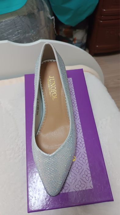 Туфли на мероприятия размер 37