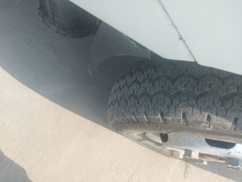 Кия бонго 1.2лик сотилади