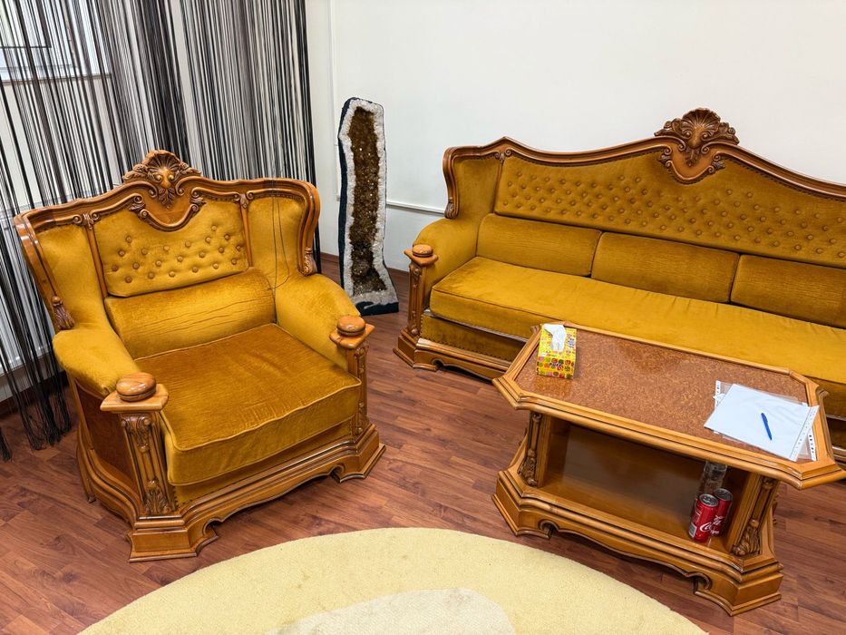 Raritate! Mobilă birou elegantă din lemn de cireș lucrată la Imar Arad