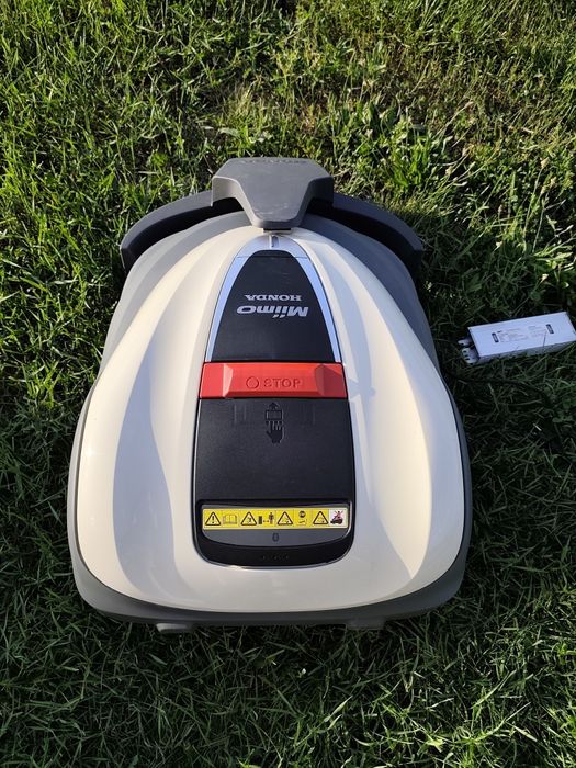 Vand robot gazon Honda Miimo 3000 live - pentru piese de schimb