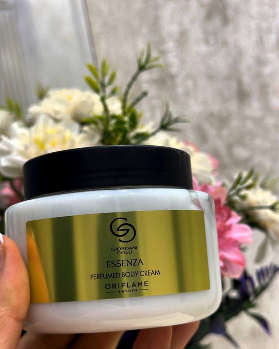 Парфюмерный боди крем для тела от орифлейм