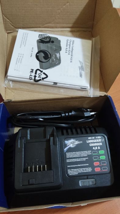 Încărcător acumulatori ferrex activ energy