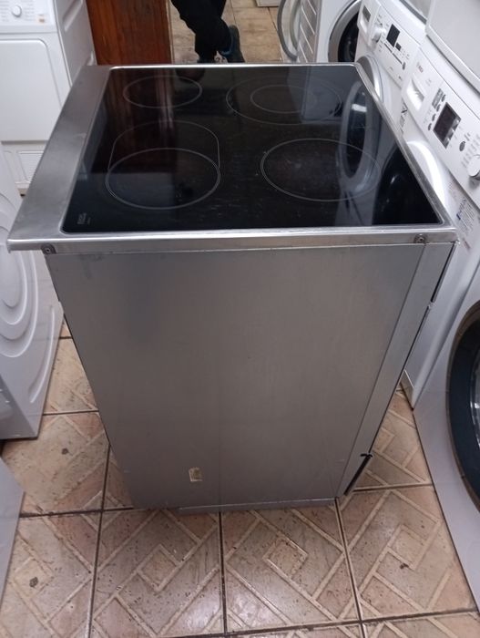 Иноксова свободно стояща печка с керамичен плот Бош Bosch с  Гаранция!