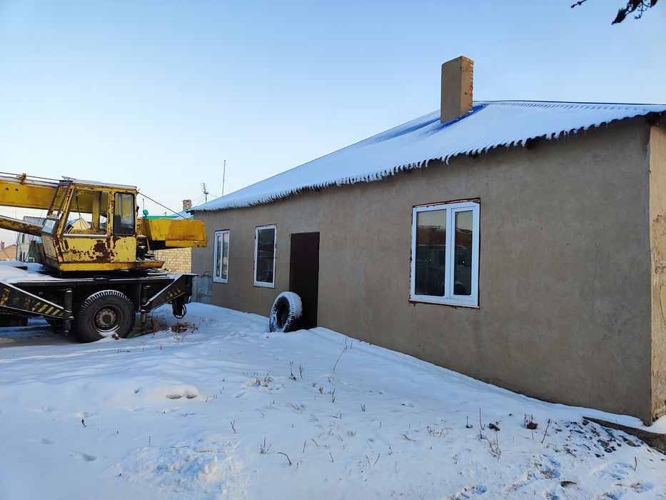 Продам шести комнатную дом