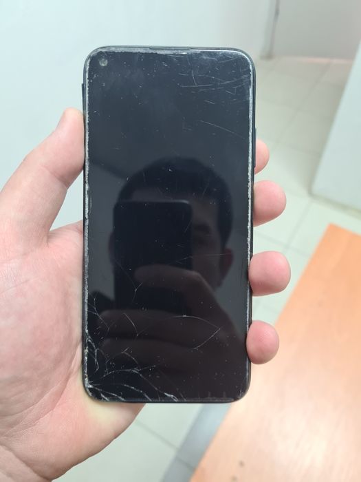 Продам HUAWEI P40 lite 128 гб