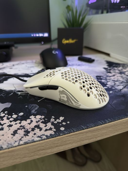Glorius Model O геймърска мишка