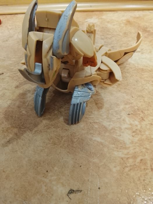 Продам бакуган 6000 тг