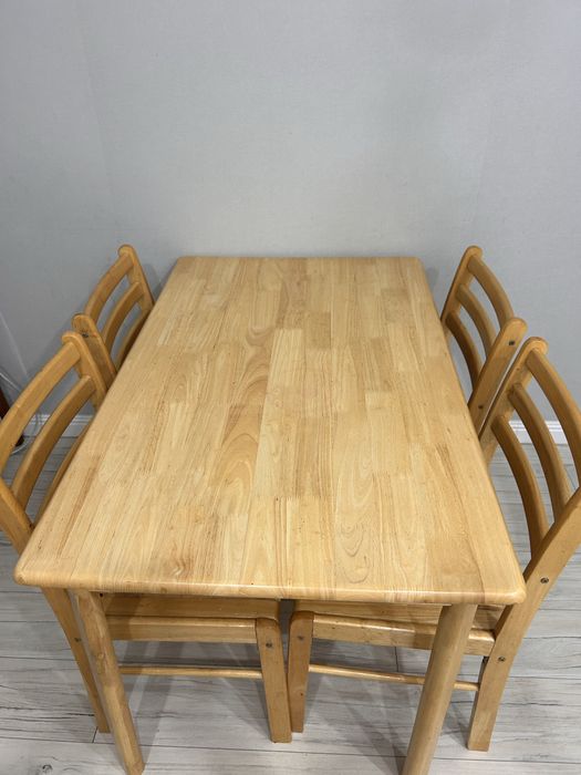 Продам стол со стульями