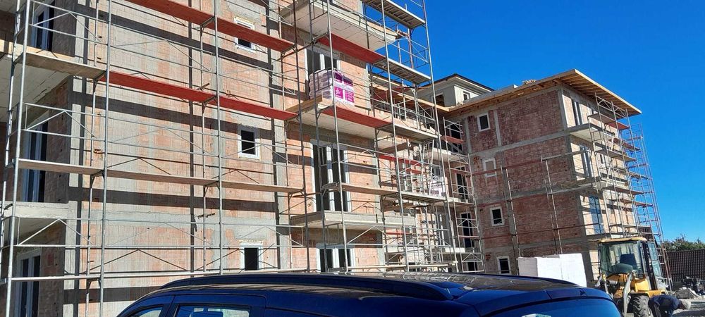 Vand 1000mp de schela nemteasca