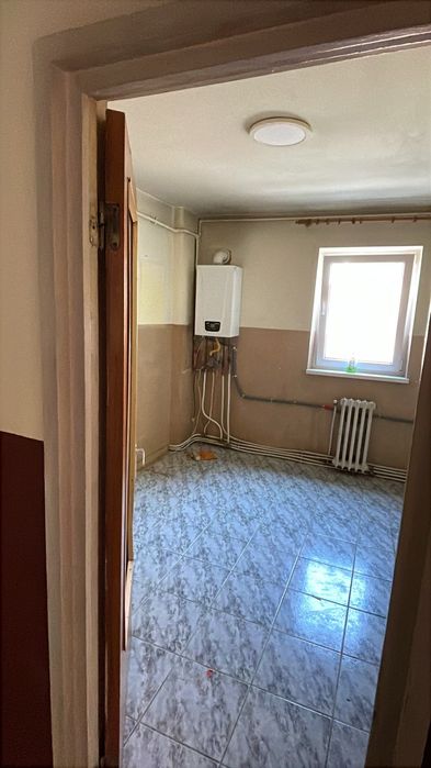 Vând apartament 4 camere, persoana fizica