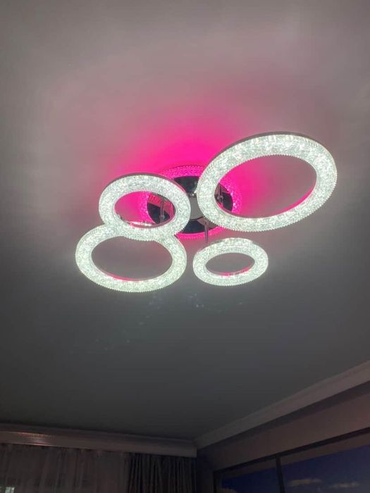 Продам люстру на детскую