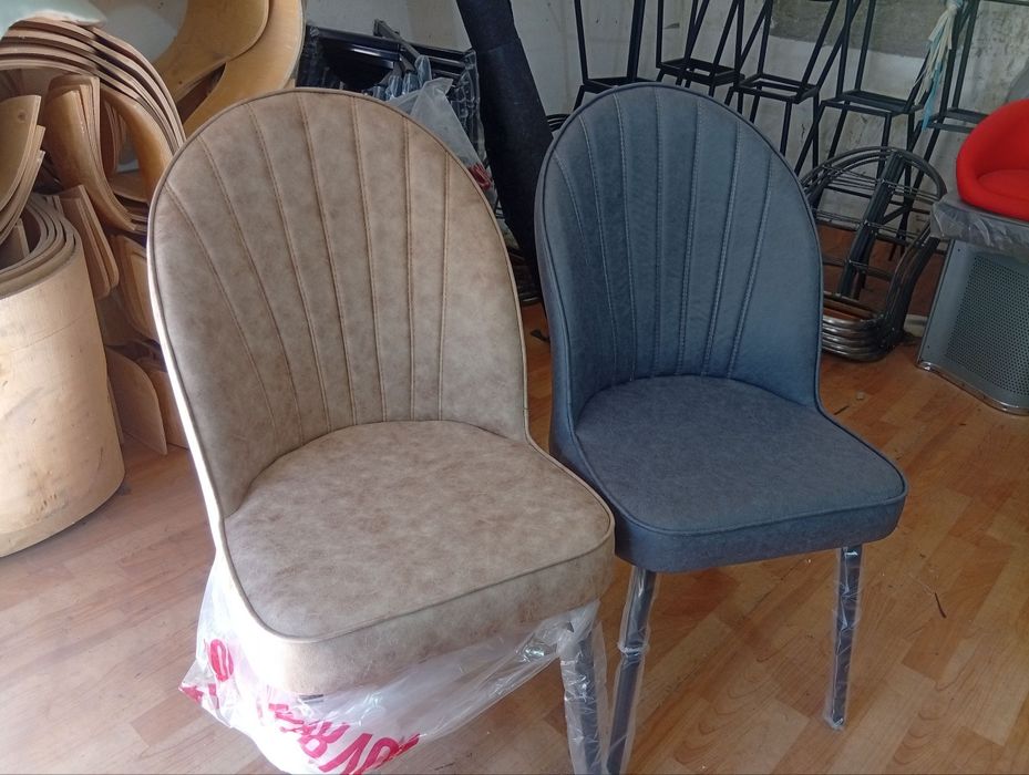 Kafe oshxona restoran uy ovqatlanish uchun stol stul