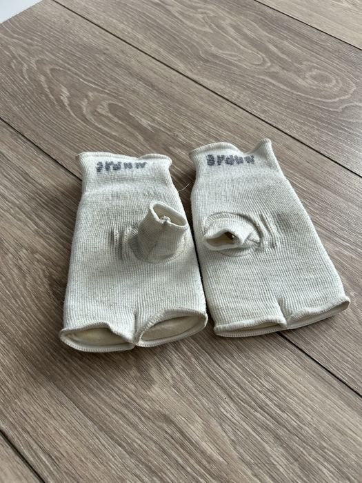 Шлем для каратэ единоборства