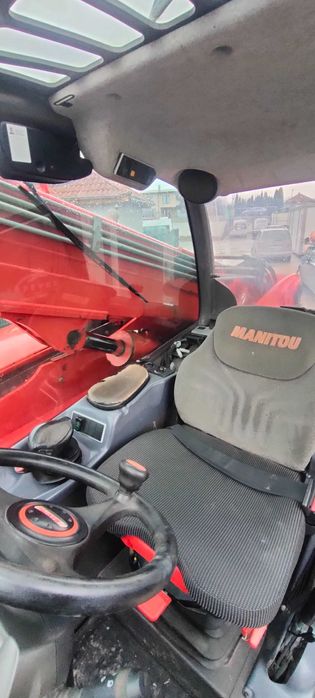 Телескопичен товарач Маниту 732