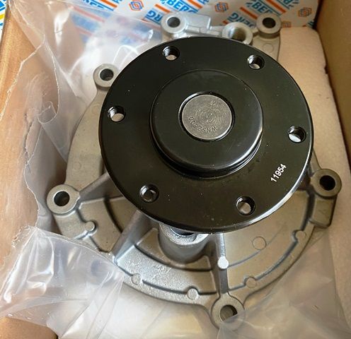 Водяной насос MAN