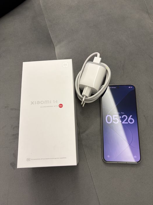 Xiaomi 14  + смарт часовник