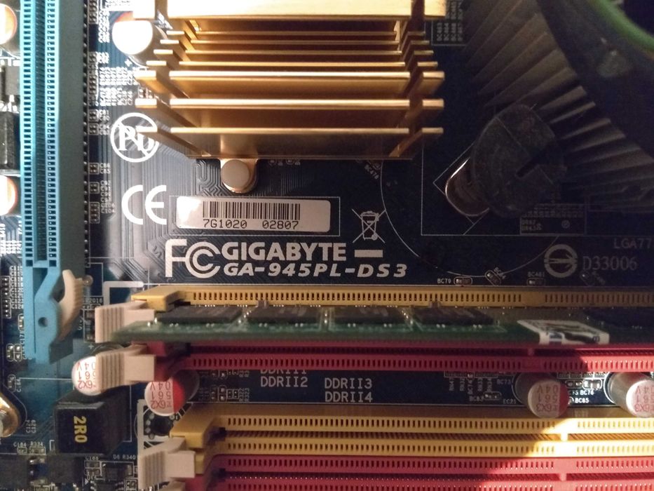 Продам сборку: материнская плата "Gigabyte"