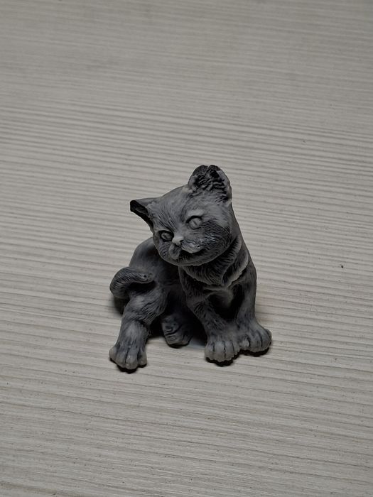 Фигурка милый котик